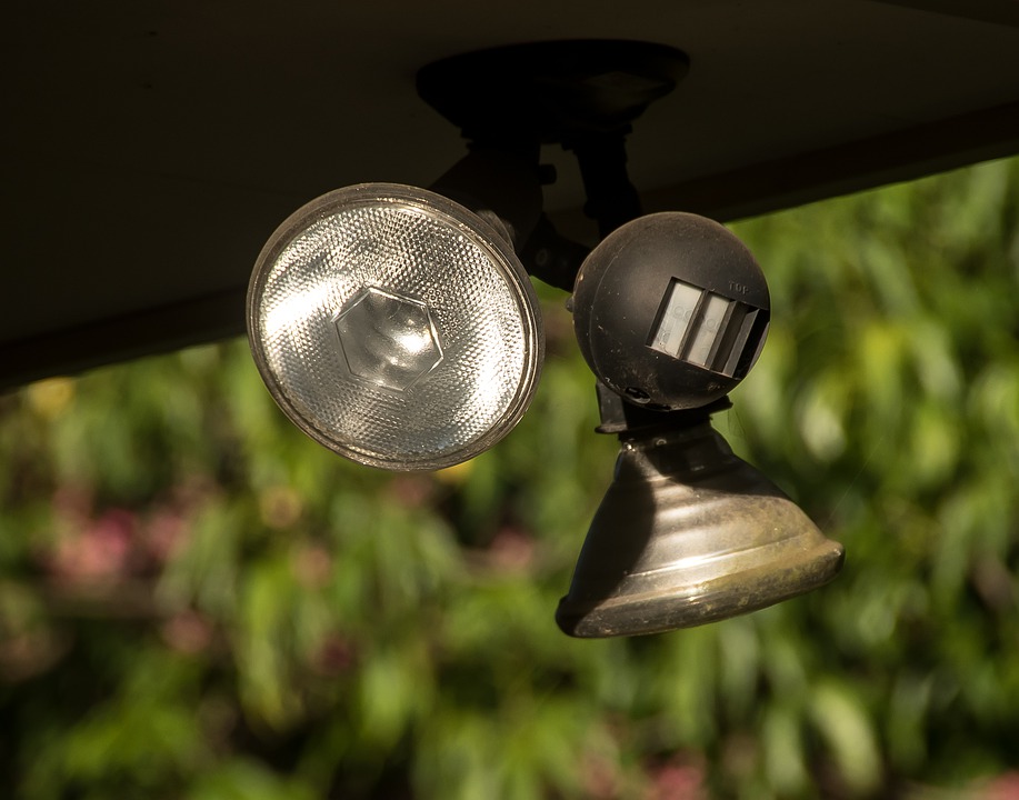 lampa zewnetrzna